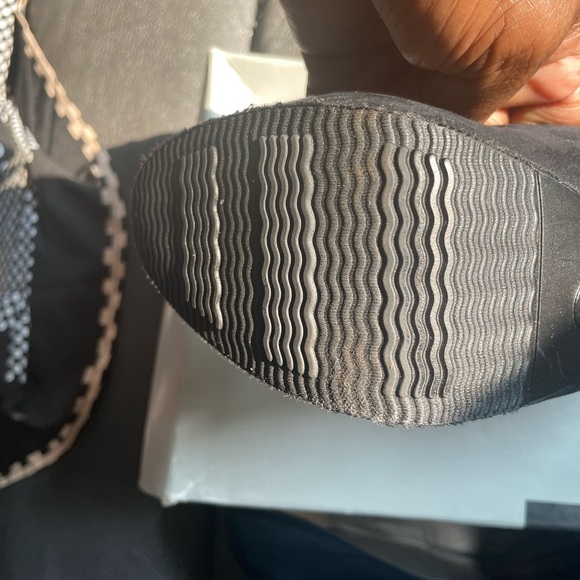 Target brand faux black suede platform heels. Size9 1/2. - Picture 4 of 4